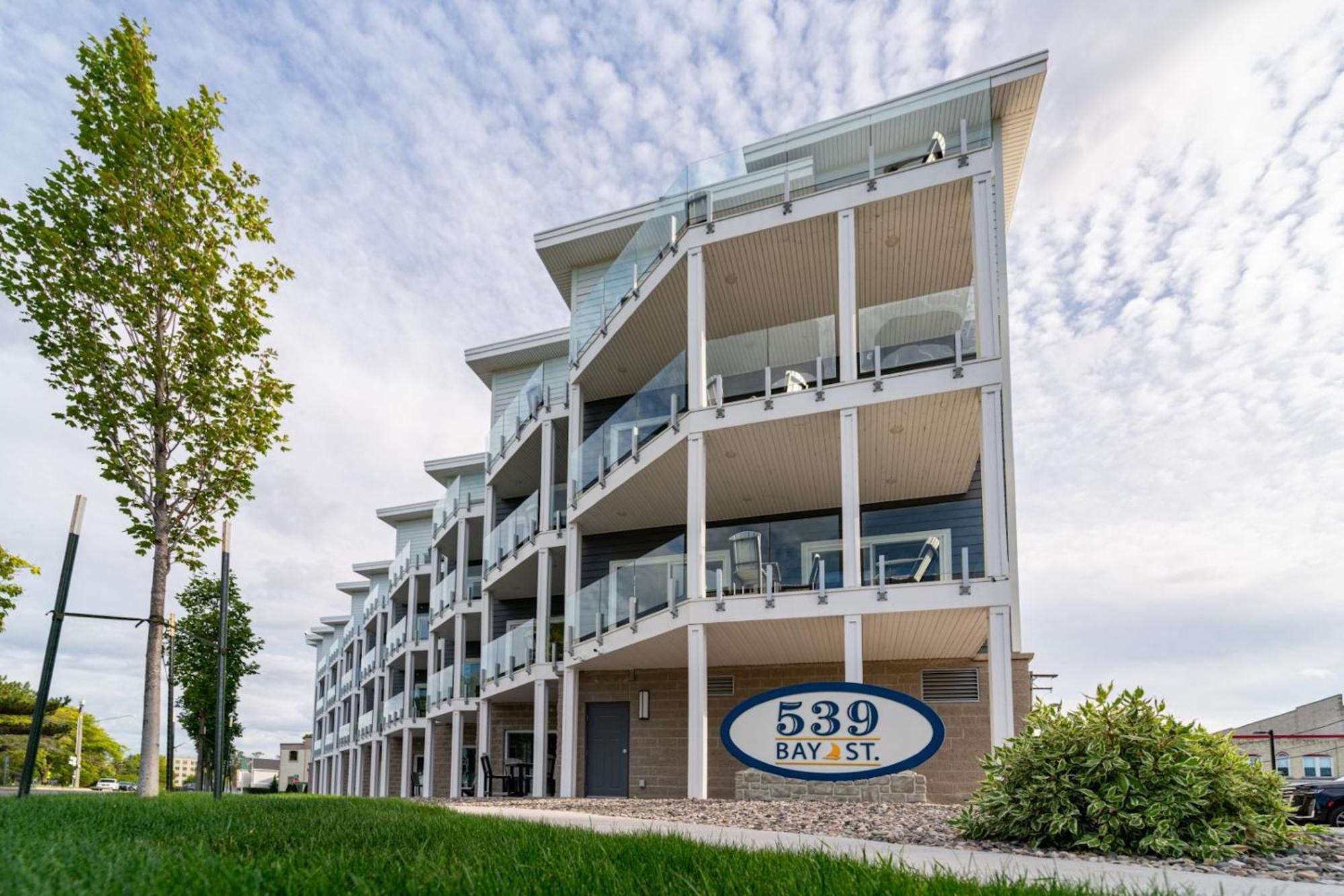 Kasa 539 Bay Street Traverse City Exterior photo